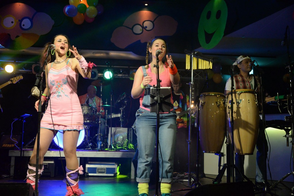 ../Images/Het feest van toen 'De Reunie' 093.jpg